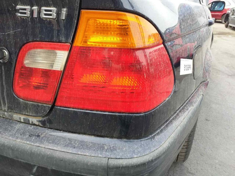 Recambio de piloto trasero derecho para bmw serie 3 berlina (e46) 318i referencia OEM IAM 8364922  