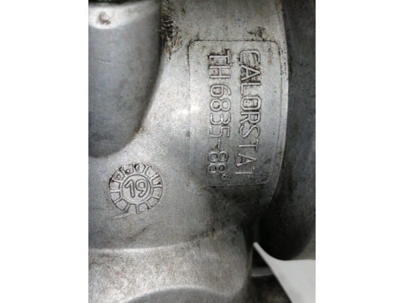 Recambio de termostato para opel combo (corsa c) familiar referencia OEM IAM TH683588  