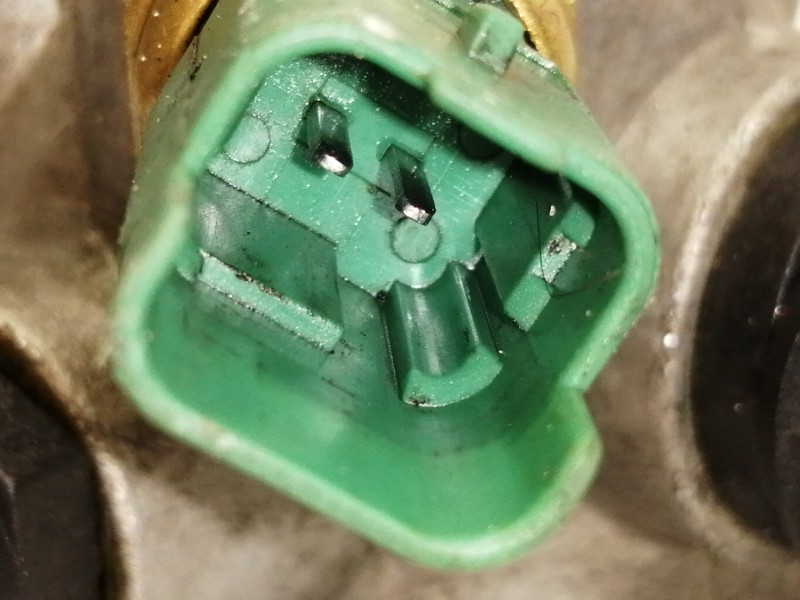 Recambio de termostato para opel combo (corsa c) familiar referencia OEM IAM TH683588  