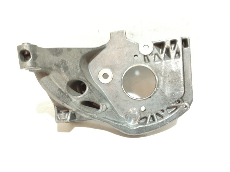 Recambio de soporte bomba inyeccion para ford focus lim. business referencia OEM IAM C4005042SE 9810953280 