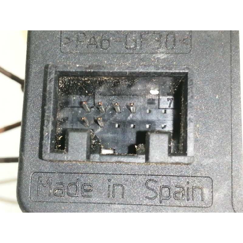 Recambio de mando elevalunas delantero izquierdo para opel corsa c comfort referencia OEM IAM 13363202  