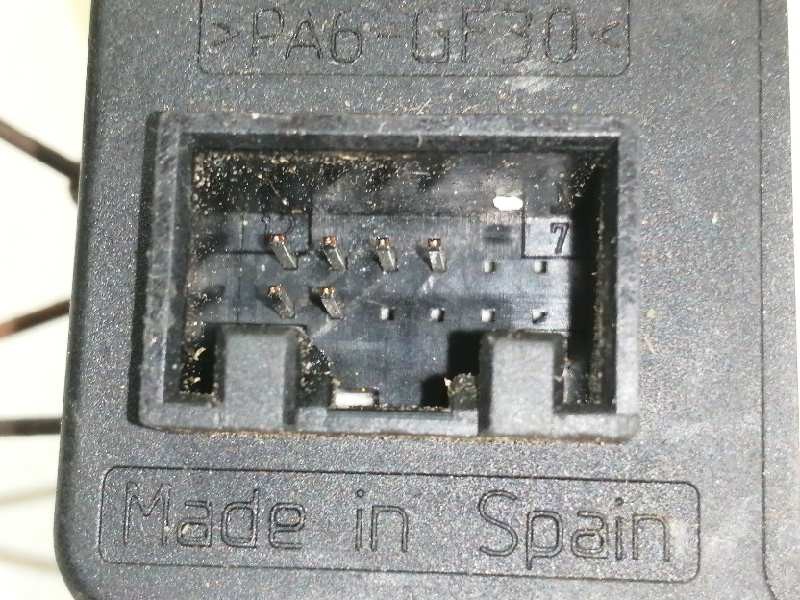 Recambio de mando elevalunas delantero izquierdo para opel corsa c comfort referencia OEM IAM 13363202  