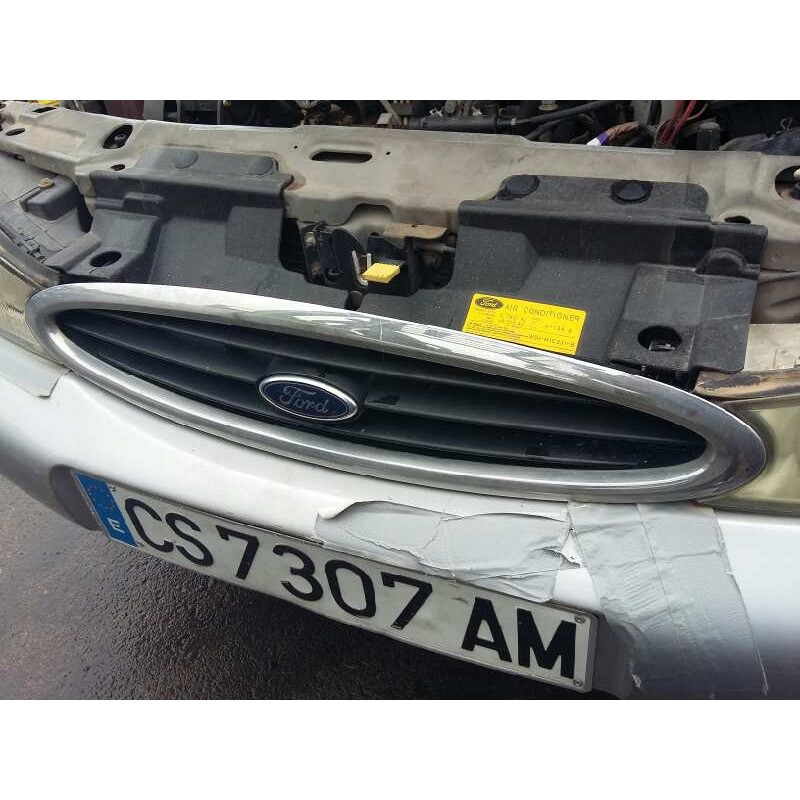 Recambio de rejilla delantera para ford mondeo berlina (gd) clx referencia OEM IAM 96BG8200  