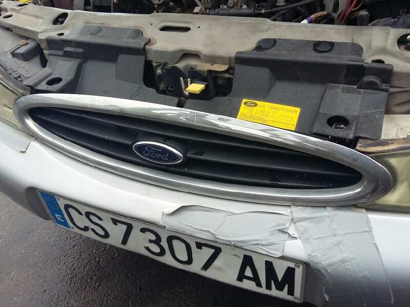 Recambio de rejilla delantera para ford mondeo berlina (gd) clx referencia OEM IAM 96BG8200  