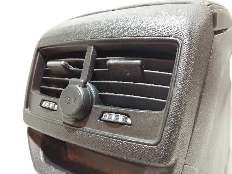 Recambio de apoyabrazos central para peugeot 3008 gt line referencia OEM IAM   