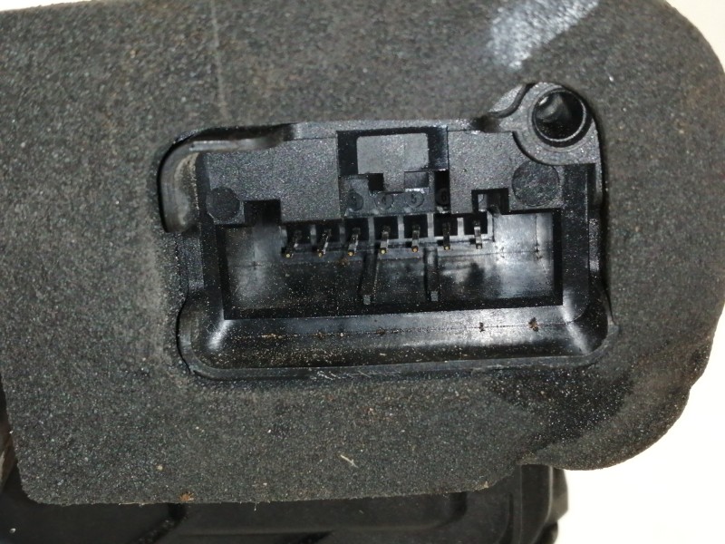 Recambio de cerradura puerta delantera derecha para cupra ateca 2.0tsi 4drive referencia OEM IAM B6C5TB837016C  