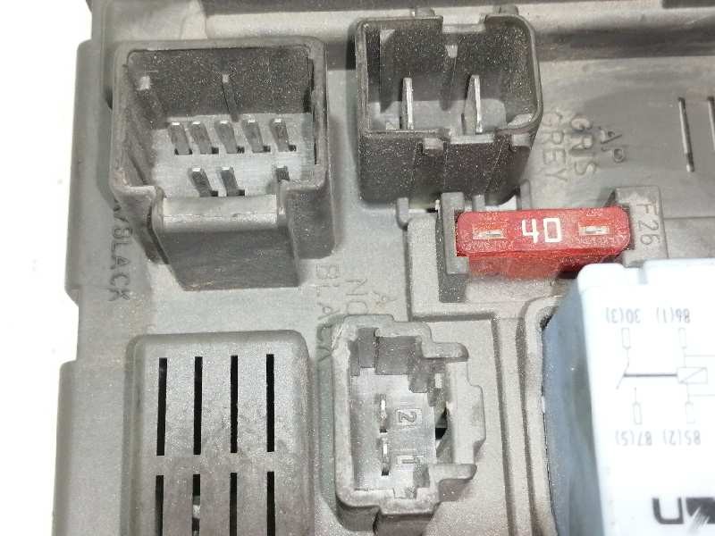 Recambio de caja reles / fusibles para citroën c5 berlina 2.0 hdi sx referencia OEM IAM 9645352980  