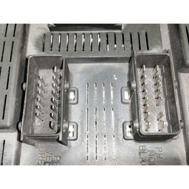 Recambio de caja reles / fusibles para citroën c5 berlina 2.0 hdi sx referencia OEM IAM 9645352980  