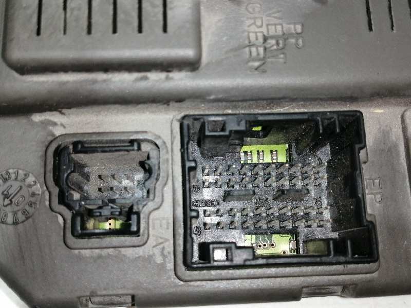 Recambio de caja reles / fusibles para citroën c5 berlina 2.0 hdi sx referencia OEM IAM 9645352980  