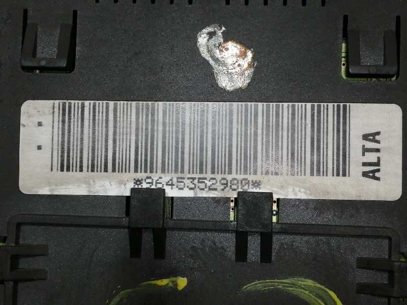 Recambio de caja reles / fusibles para citroën c5 berlina 2.0 hdi sx referencia OEM IAM 9645352980  