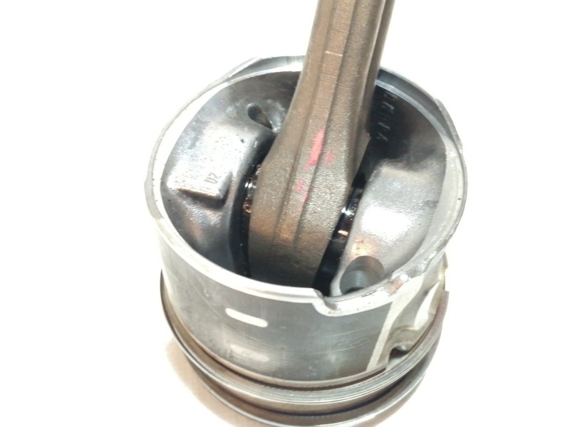 Recambio de piston para ford focus lim. business referencia OEM IAM 73L61  