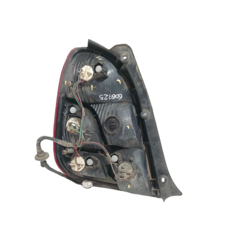 Recambio de piloto trasero derecho para kia carens 1.8 ls monovolumen referencia OEM IAM 0K2C051140  