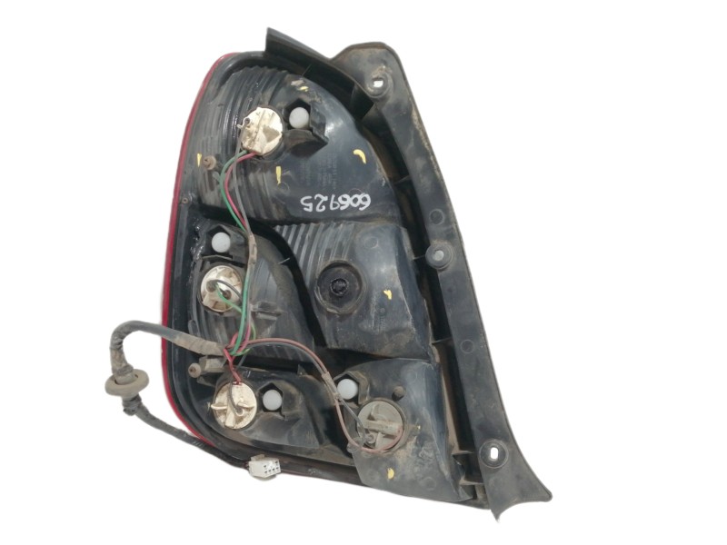 Recambio de piloto trasero derecho para kia carens 1.8 ls monovolumen referencia OEM IAM 0K2C051140  