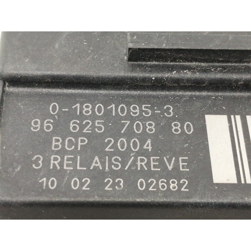 Recambio de caja precalentamiento para peugeot rcz basis referencia OEM IAM 9662570880  
