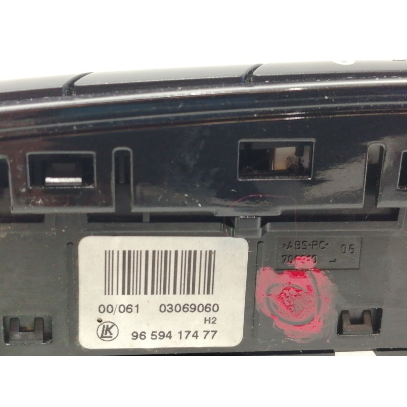 Recambio de mando multifuncion para peugeot rcz basis referencia OEM IAM 9659417477  