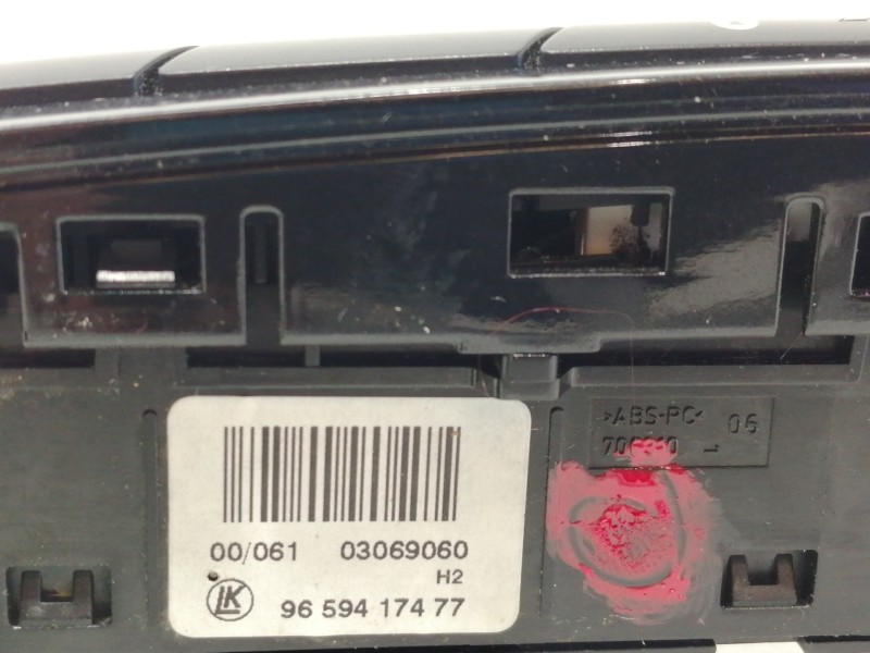 Recambio de mando multifuncion para peugeot rcz basis referencia OEM IAM 9659417477  