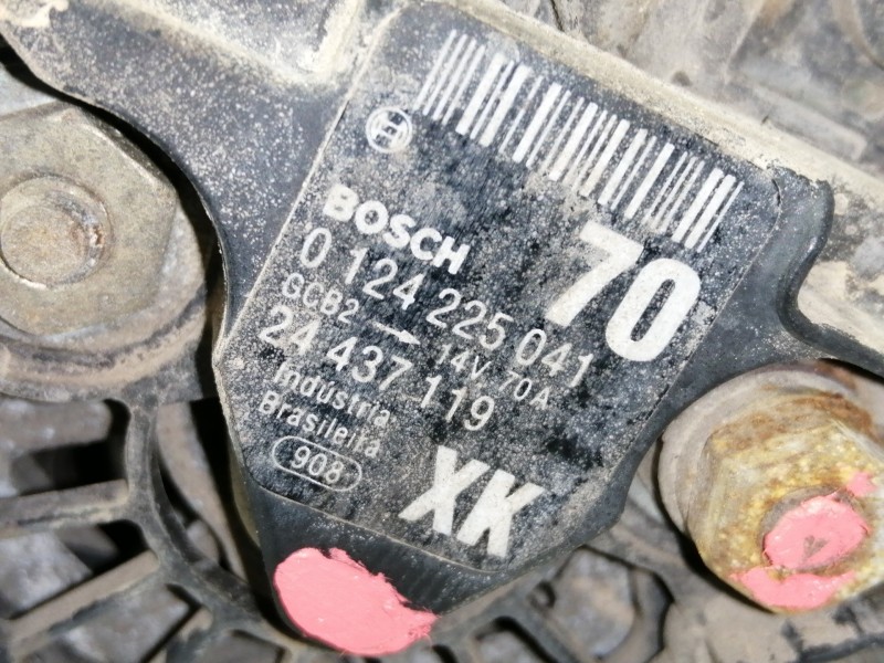 Recambio de alternador para opel agila básico referencia OEM IAM 0124225041 24437119 BOSCH