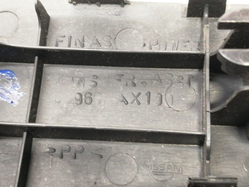 Recambio de mando elevalunas delantero derecho para nissan micra (k12e) acenta referencia OEM IAM 80960AX100  