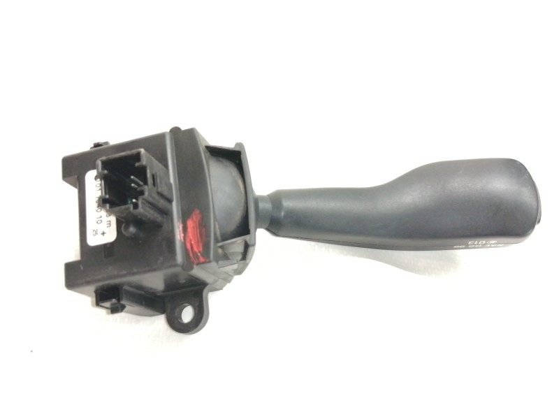 Recambio de mando intermitentes para bmw serie 3 berlina (e46) 330xd referencia OEM IAM 8363668  