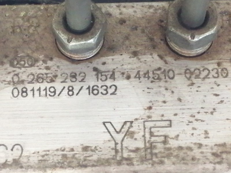 Recambio de abs para toyota auris 1.3 16v cat referencia OEM IAM 0265232154 0265800827 4451002230 