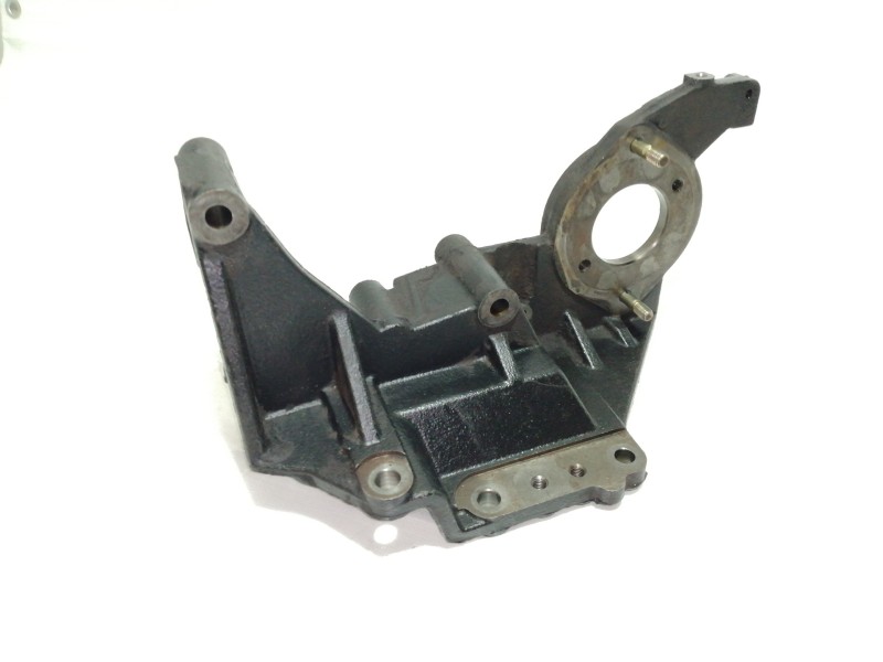 Recambio de soporte bomba inyeccion para mazda 6 berlina (gg) 2.0 crtd 120 active (5-ptas.) referencia OEM IAM   