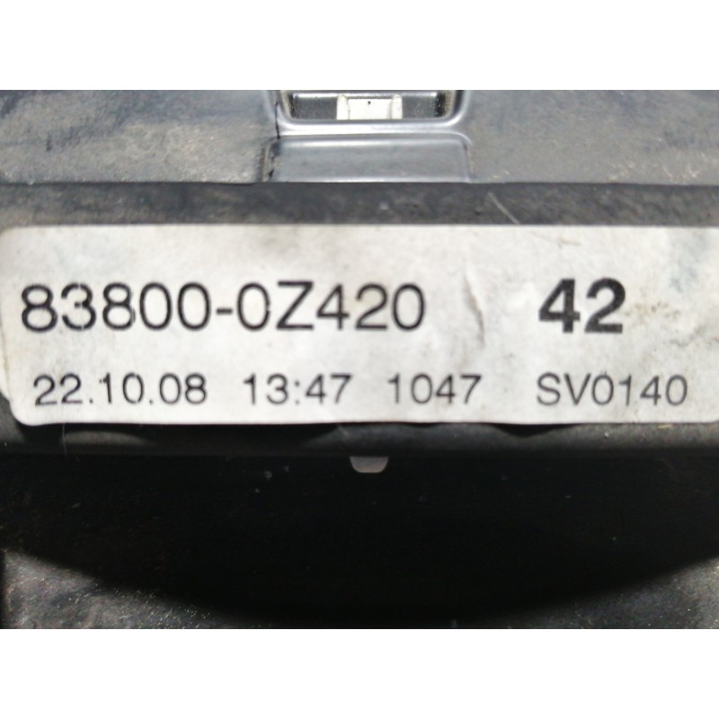 Recambio de cuadro instrumentos para toyota auris 1.3 16v cat referencia OEM IAM 838000Z420  