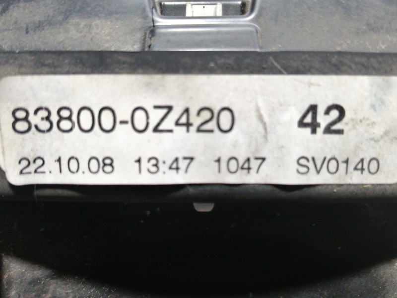 Recambio de cuadro instrumentos para toyota auris 1.3 16v cat referencia OEM IAM 838000Z420  