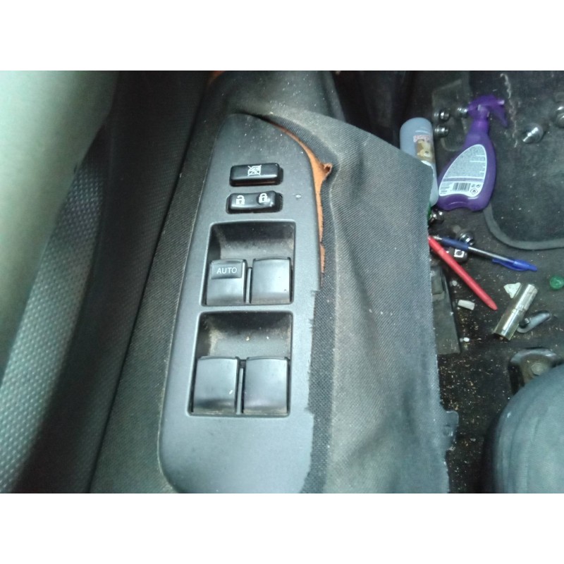 Recambio de mando elevalunas delantero izquierdo para toyota auris 1.3 16v cat referencia OEM IAM 7423202550  
