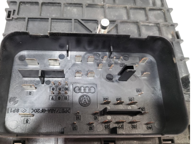 Recambio de caja reles / fusibles para volkswagen passat berlina (3c2) advance 4motion referencia OEM IAM 3C0937125  
