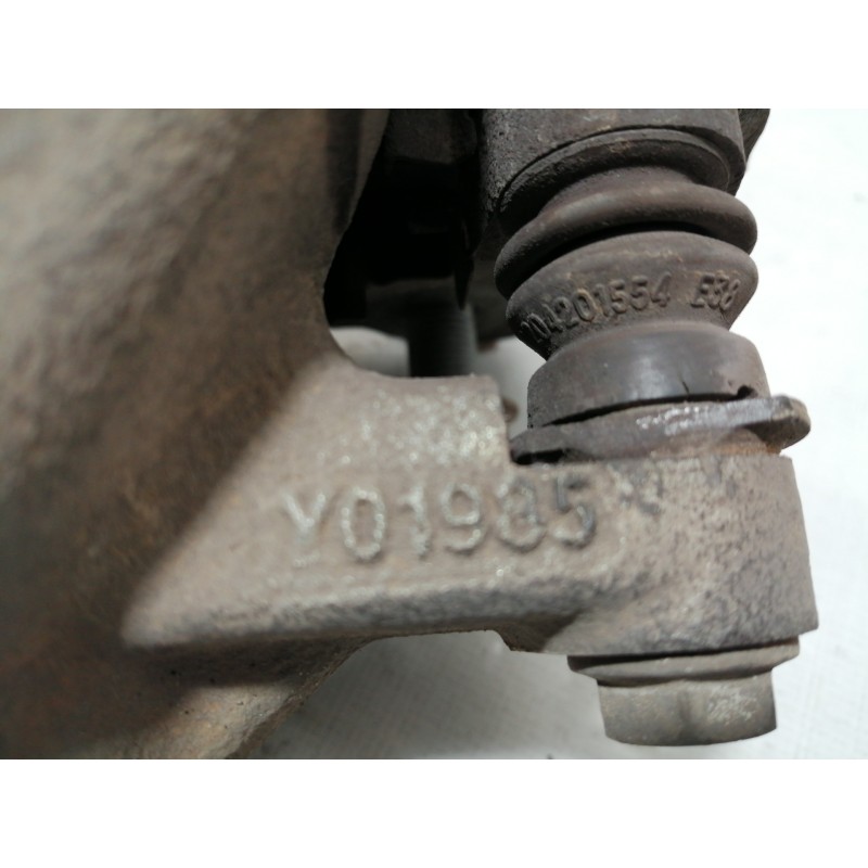 Recambio de pinza freno delantera izquierda para toyota auris 1.3 16v cat referencia OEM IAM Y01985  