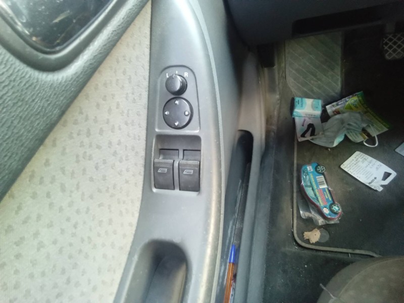 Recambio de mando elevalunas delantero izquierdo para audi a3 (8l) 1.8 ambiente referencia OEM IAM 8L0959851  