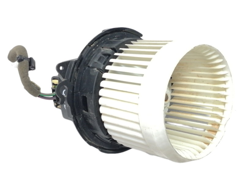 Recambio de motor calefaccion para dacia sandero ambiance referencia OEM IAM 5P3730100  