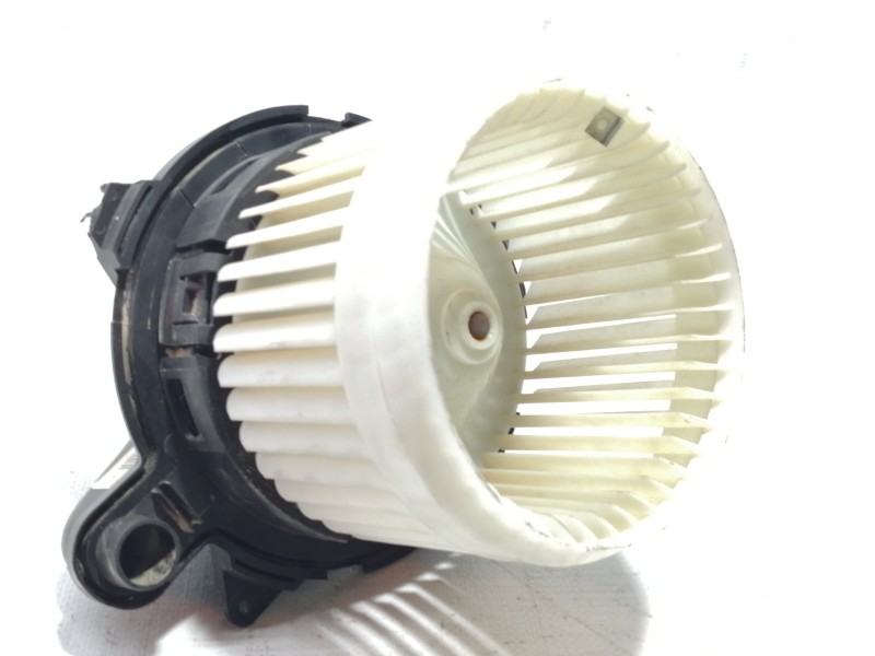 Recambio de motor calefaccion para dacia sandero ambiance referencia OEM IAM 5P3730100  
