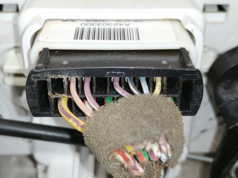 Recambio de mando calefaccion / aire acondicionado para dacia sandero ambiance referencia OEM IAM A42303300  