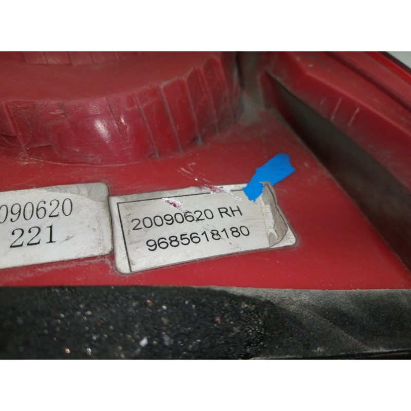 Recambio de piloto trasero derecho para peugeot 206 berlina xs-line referencia OEM IAM 9685618180  