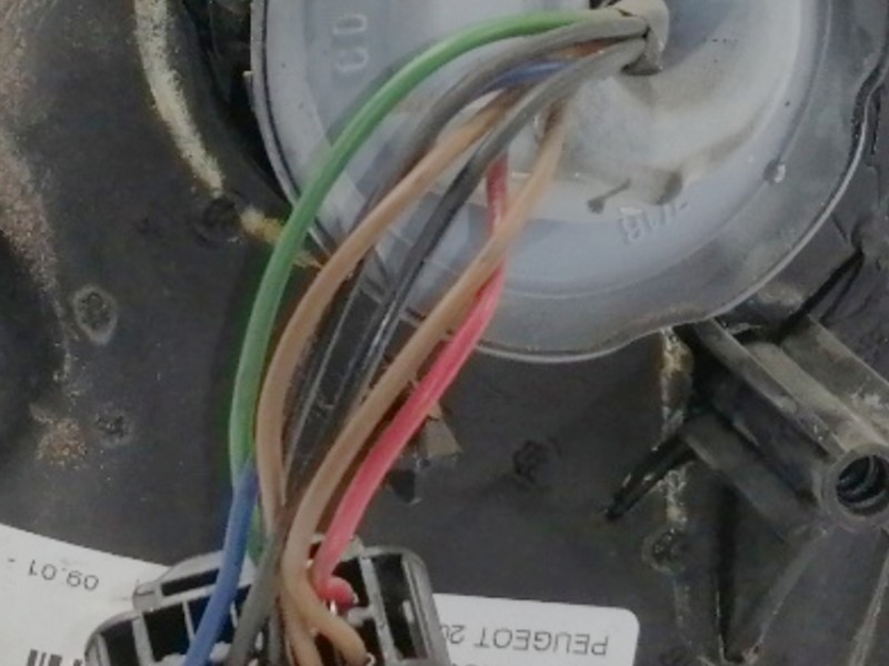 Recambio de retrovisor derecho para peugeot 206 berlina xs-line referencia OEM IAM 96480957XT  ELECTRICO