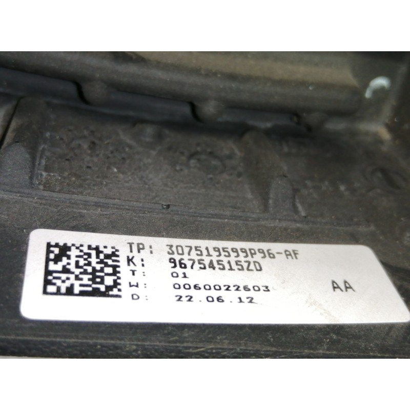 Recambio de volante para citroën ds4 design referencia OEM IAM 96754515ZD  