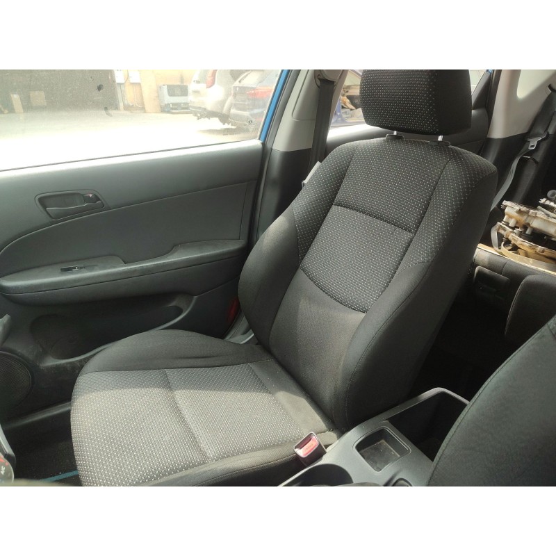 Recambio de asiento delantero derecho para hyundai i30 (fd) 1.6 crdi referencia OEM IAM   