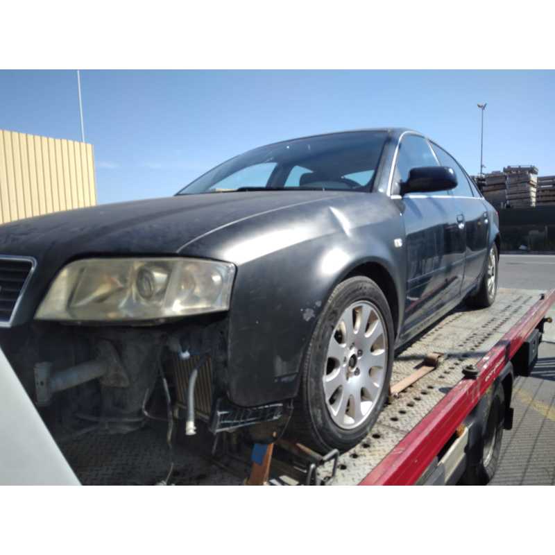 AUDI A6 BERLINA (4B2)