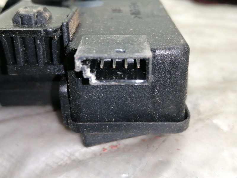 Recambio de cerradura maletero / porton para bmw serie 3 coupe (e46) 328 ci referencia OEM IAM 8196401  