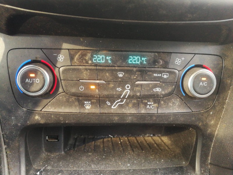 Recambio de mando calefaccion / aire acondicionado para ford focus lim. business referencia OEM IAM F1ET18C612AH  
