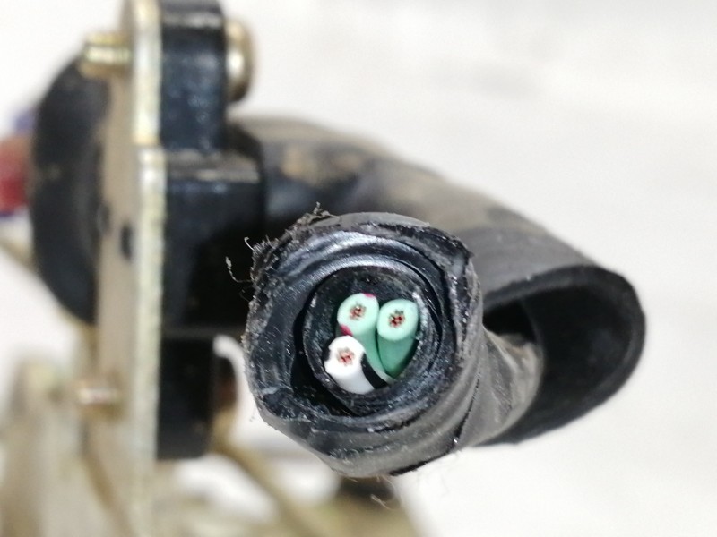 Recambio de cerradura puerta delantera izquierda para daihatsu feroza f300lg referencia OEM IAM   