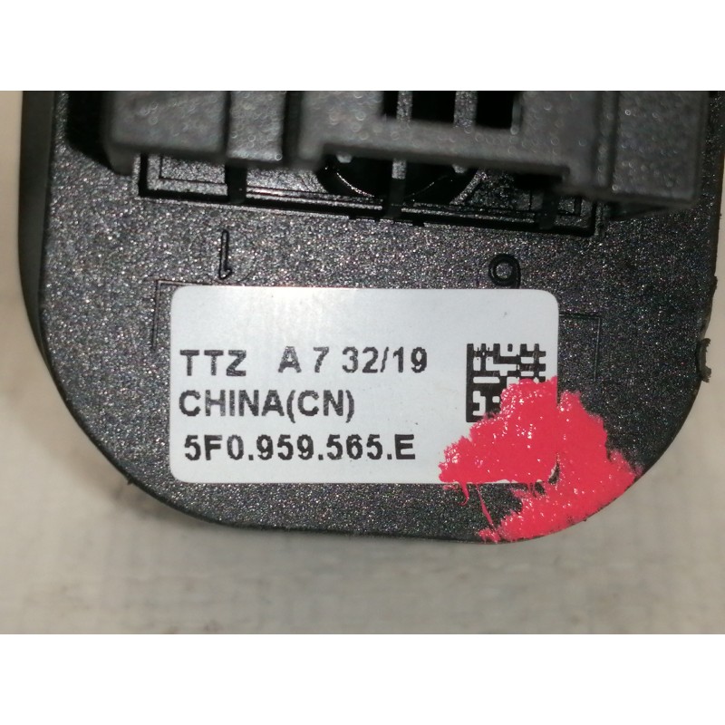 Recambio de mando retrovisor para cupra ateca 2.0tsi 4drive referencia OEM IAM 5F0959565E  
