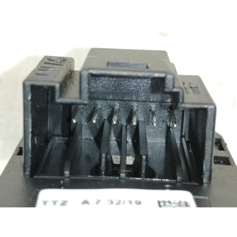 Recambio de mando retrovisor para cupra ateca 2.0tsi 4drive referencia OEM IAM 5F0959565E  