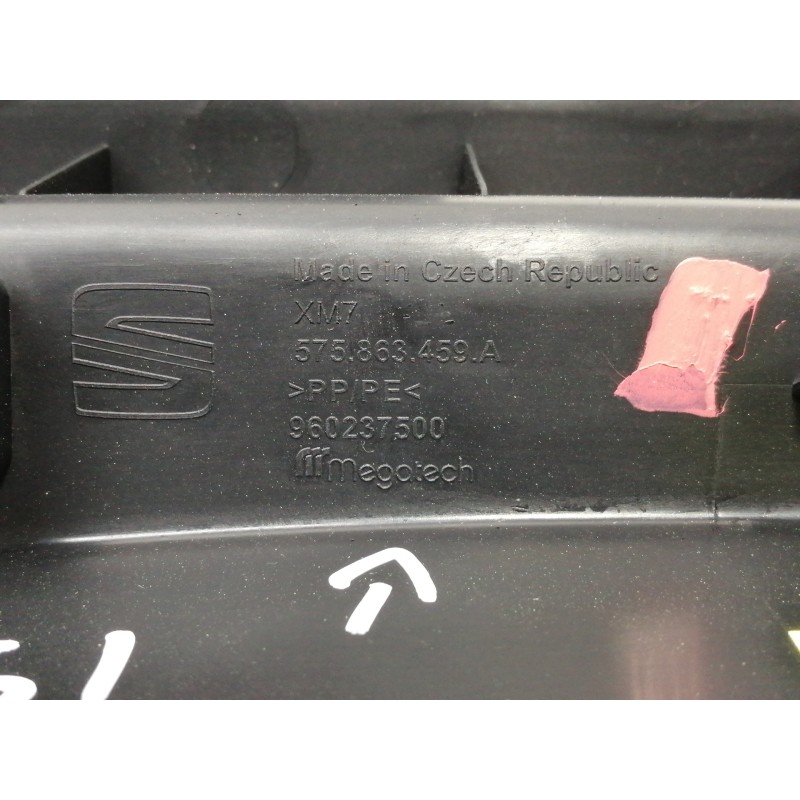 Recambio de moldura para cupra ateca 2.0tsi 4drive referencia OEM IAM 575863459A  