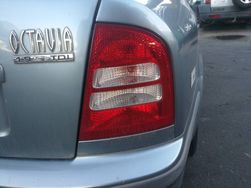 Recambio de piloto trasero derecho para skoda octavia berlina (1u2) comfort referencia OEM IAM 1U6945096 1U6945112 