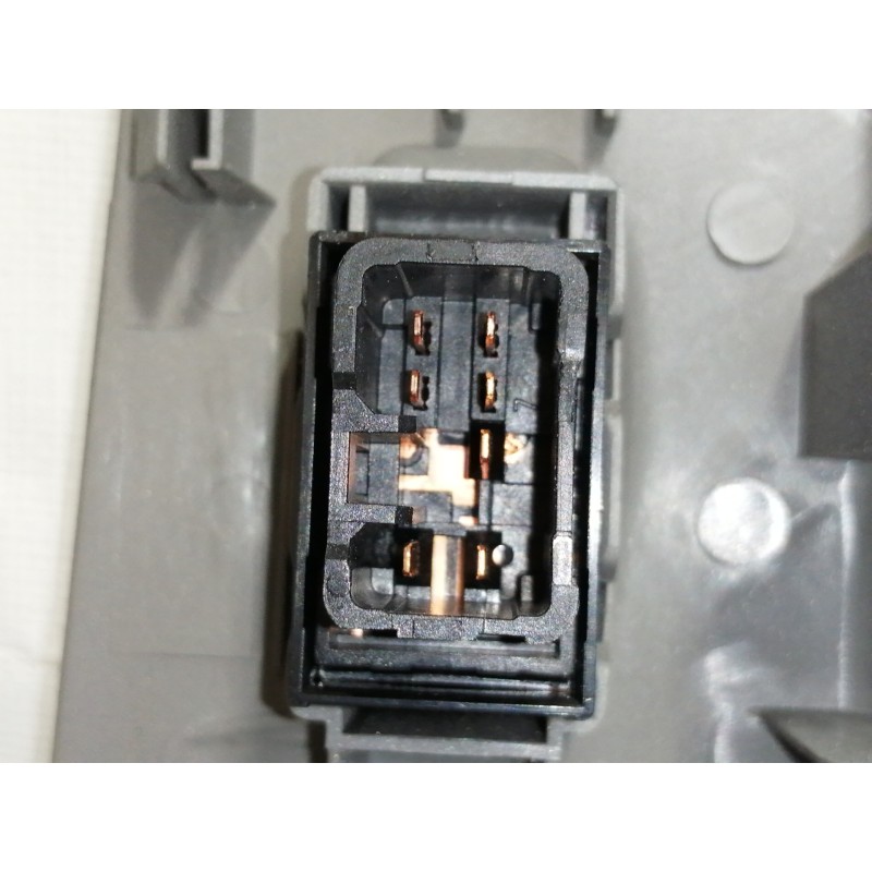 Recambio de mando elevalunas delantero derecho para kia sorento 2.5 crdi active referencia OEM IAM   