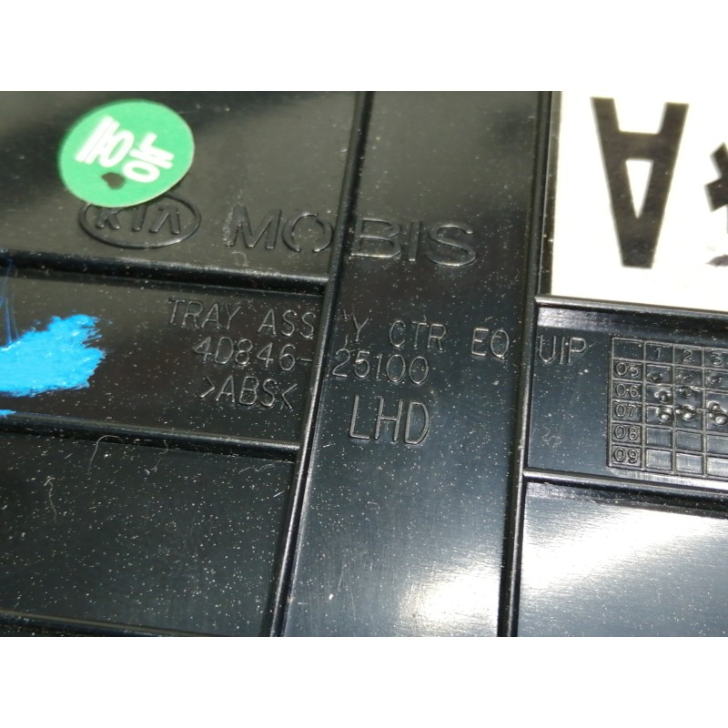 Recambio de guantera para kia carnival 2.9 crdi vgt active referencia OEM IAM 4D84625100  