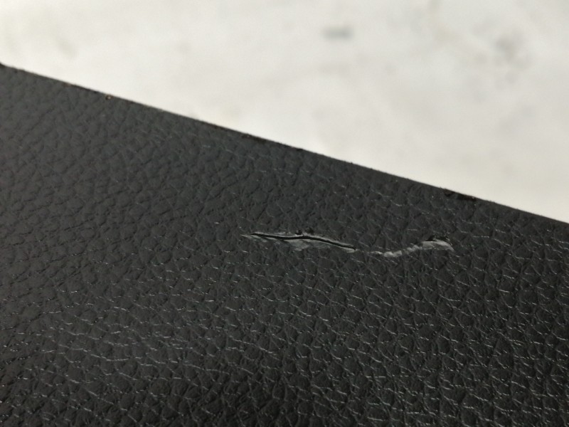 Recambio de apoyabrazos central para cupra ateca 2.0tsi 4drive referencia OEM IAM 575863243  