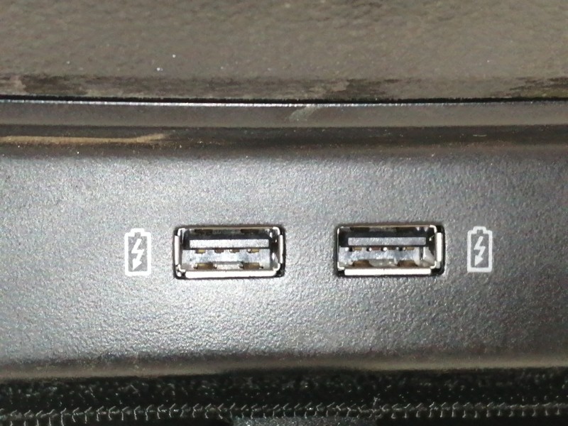 Recambio de apoyabrazos central para cupra ateca 2.0tsi 4drive referencia OEM IAM 575863243  